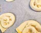 Foto del paso 3 de la receta: Caracolas hojaldradas de crema de almendra