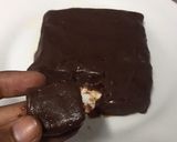 A picture of step 4 of Yumy chocolate fudge.