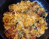 Cukkini lepény kolbásszal sajttal🧅🧀🥒 recept fázis 3 fotója