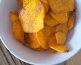 A picture of step 3 of Sweet potato crisps.