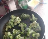 Foto del paso 1 de la receta: Emergencia de brócoli con mantequilla, ajo y pechuga de pollo