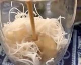 A picture of step 4 of 3 layered rice vermicelli in coconut milk sauce.