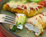 Foto del paso 5 de la receta: Milanesas de solomillo de pollo en cecofry 🐣 🍅 🧀
