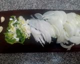 Foto del paso 1 de la receta: Empanadas de cebolla con queso