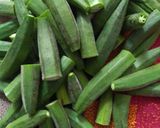 A picture of step 1 of Bhindi.