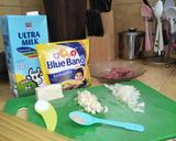 Foto langkah ke 1 dari resep Easy Fettuccine Carbonara.