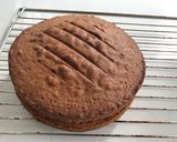 A picture of step 6 of Chocolate sponge cake.