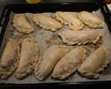 Foto del paso 6 de la receta: Empanadas de mónja y soque, y más con jalapeño y cebolla también
