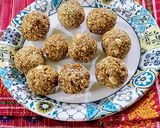A picture of step 6 of Til/ Sesame Ladoos.
