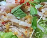 Hình bước làm 2 của món Gỏi chân vịt rút xương
