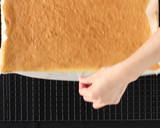 A picture of step 10 of Strawberry Swiss Roll Cake.