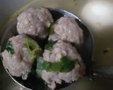 Foto langkah ke 4 dari resep Bakso Daging Sapi.
