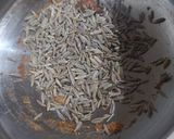 A picture of step 2 of Fried green chili.
