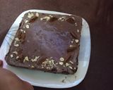 A picture of step 3 of Chocolate Ice-cream biscuit cake.