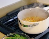 Foto del paso 4 de la receta: Sopa de Papa, Espinaca y Salchicha Italiana!! 🍃🌱
