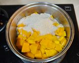 Foto langkah ke 2 dari resep Tropical Mango Tea.