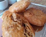 A picture of step 3 of Beef qeema kachori.