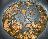 Une image de l'étape 1 de Dolma felfel / poivrons farcis 🫑 à la viande hachée en sauce tomate 🍅.
