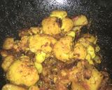 A picture of step 8 of Dry Aloo Gobhi Masala.