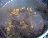Foto del paso 5 de la receta: Brazuelo de ternera con garbanzos en salsa de ras el hanout