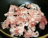 A picture of step 4 of Honey Wasabi Dressing & Pork-Topped Salad.