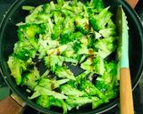 Foto langkah ke 5 dari resep Cah Brokoli Bawang Putih 🥦.