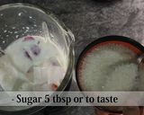 A picture of step 2 of Strawberry Milkshake.