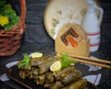 صورة لخطوة 2 من وصفة ورق عنب بالأرز العنبر