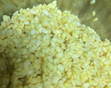 A picture of step 2 of Moong dal halwa.