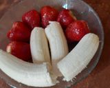Foto del paso 1 de la receta: Licuado de frutilla y banana