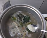 Foto langkah ke 3 dari resep Sup Ayam Kuah Bening.