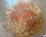 A picture of step 2 of Chicken & Shrimp Miki Bihon Guisado.