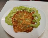 รูปขั้นตอนการทำที่ 4 ของ ไข่เจียวมะระ (Omlet with bitter Gourd)