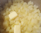 Foto del paso 2 de la receta: Puré con tropezónes y cinta de lomo rellena