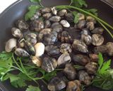A picture of step 3 of Linguine with Clams and Chicory.