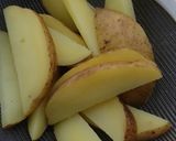 Foto langkah ke 1 dari resep Baked potato wedges.