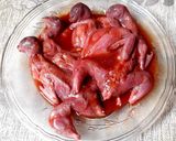 Hình bước làm 1 của món Chim CÚT nướng vị xá xíu