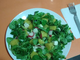 Ensalada de piña y aguacate