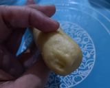 Foto langkah ke 5 dari resep Pizza Cutterpillar Bread.