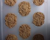 Foto del paso 5 de la receta: Calaveritas de amaranto con miel de panela