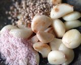 Foto langkah ke 2 dari resep Bumbu dasar Putih.