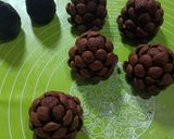 Foto langkah ke 9 dari resep Pine Cone Pumpkin Brownies.