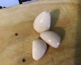 Une image de l'étape 2 de Pommes grenailles au lardons et marinade au vin rouge.