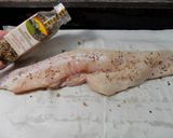 Foto del paso 2 de la receta: Espirales de merluza rellenos con panceta