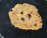 A picture of step 5 of Raw papaya Roti.