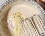 Foto langkah ke 5 dari resep Banana Cake with DCC.