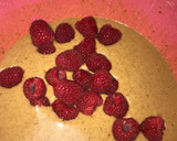 Foto del paso 5 de la receta: Muffins integrales de frambuesa y arándanos con crumble de avena