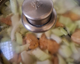 Foto del paso 3 de la receta: Pechuga de pollo con apio y cebolla