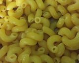 A picture of step 1 of 😋Chicken macaroni 😋.