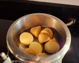 A picture of step 3 of Thepla with Tea.